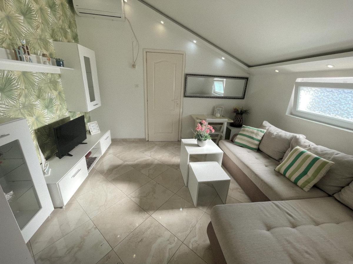 Al Mare Apartment อิกาโล ภายนอก รูปภาพ