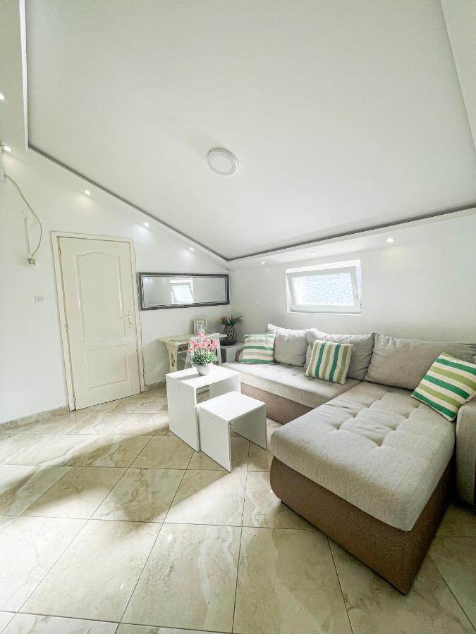 Al Mare Apartment อิกาโล ภายนอก รูปภาพ